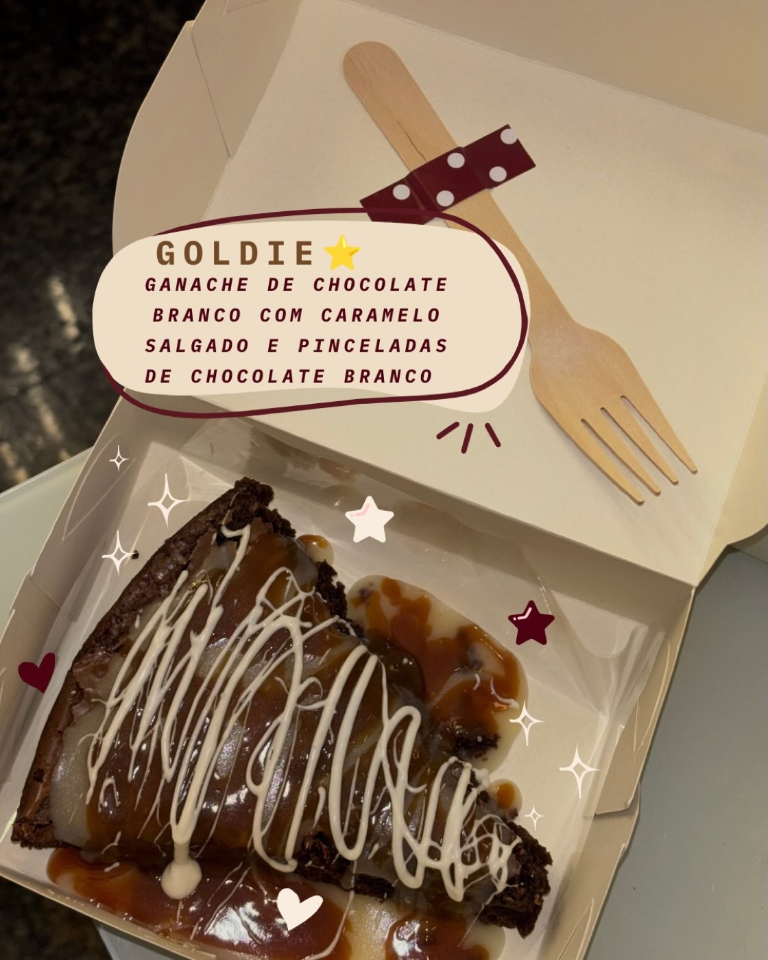 Brownie Goldie com ganache de chocolate branco e caramelo salgado, na caixinha da Oh My Brownie